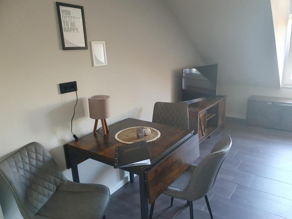 Neumuehler Hof- Ferienwohnung "Benjamin" Mit Grosser Privater Dachterasse Und Guter Anbindung In Die City Шверин Екстериор снимка