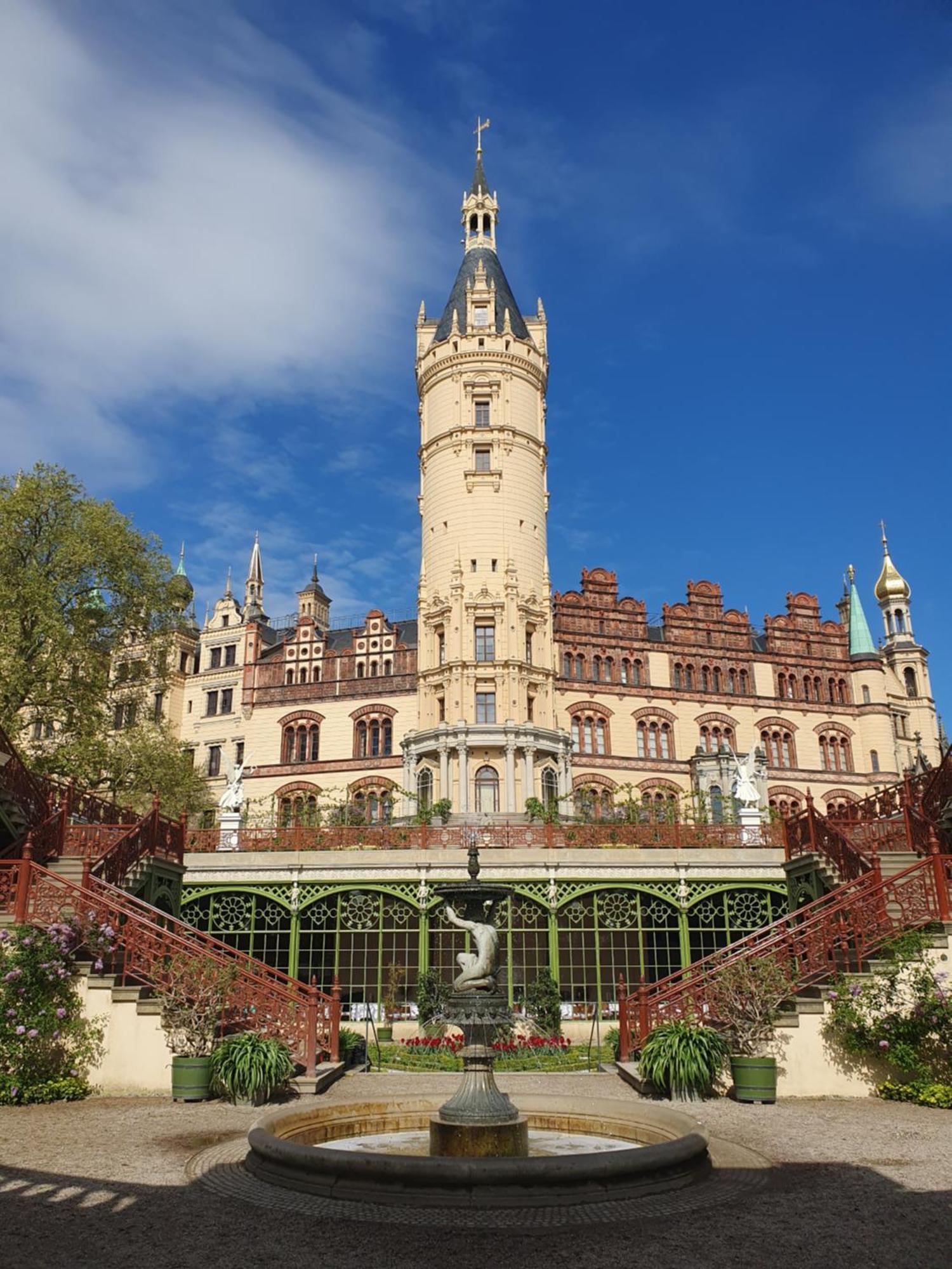 Neumuehler Hof- Ferienwohnung "Benjamin" Mit Grosser Privater Dachterasse Und Guter Anbindung In Die City Шверин Екстериор снимка